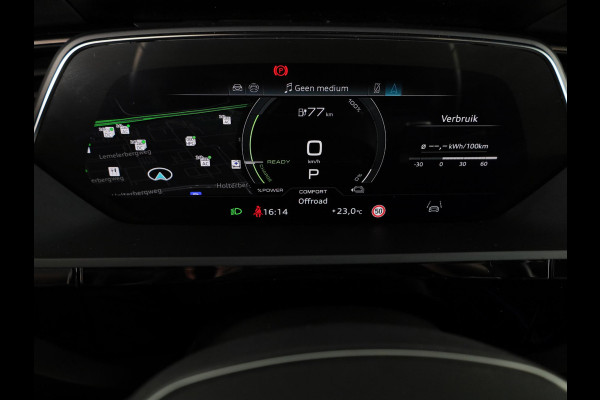Audi Q8 e-tron 55 quattro Advanced Edition Plus 115 kWh 408pk | Panoramadak | Stoeverwarming voor en achter | Head ip Display | Pack Tour | Pack City