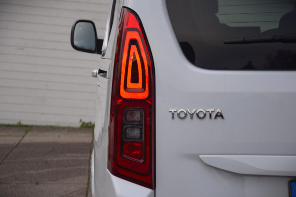 Toyota PROACE CITY Verso 1.2 Turbo Active Automaat/Camera/Navigatie