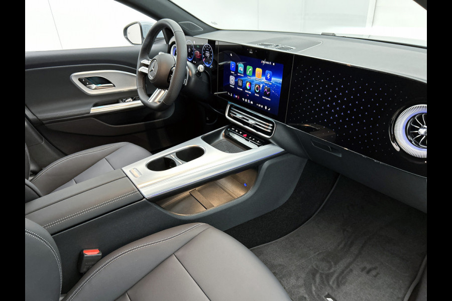 Mercedes-Benz CLA-Klasse Shooting Brake 250+ Business Solution AMG 85 kWh | Trekhaak | Vast panoramadak | Warmtewerend, donkergetint glas | URBAN GUARD | 18 inch vijfspaaks lichtmetalen AMG-velgen |