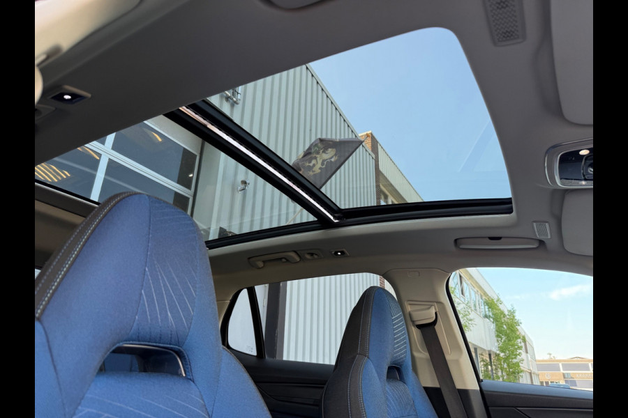 Lynk & Co 01 1.5 CARPLAY/CAM/NAVI/FULL LED/LMV-20/VIRTU/PANO