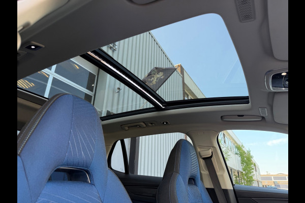 Lynk & Co 01 1.5 CARPLAY/CAM/NAVI/FULL LED/LMV-20/VIRTU/PANO