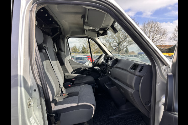 Renault Master T35 2.3 dCi 180 L2H2 Energy ( 3-Pers ) *REFRIGERATED | DOUBLE-SLIDINGDOORS | CAMERA | AIRCO | BLINDSPOT | CRUISE | PDC | TOWBAR*