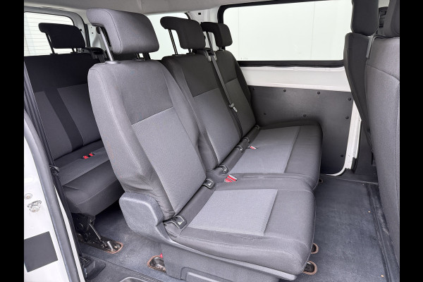 Peugeot e-Expert Automaat 50kWh Incl Btw SOH 92% 9-Persoons Navi* Apple Carplay Android Auto Airco Cruise Control Privacy Glas DAB Isofix Bluetooth Dealeronderhouden Origineel Nederlandse Auto