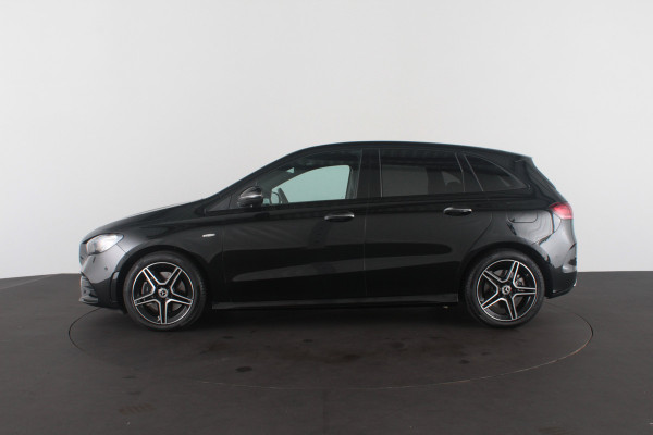 Mercedes-Benz B-Klasse 250 e AMG Line Plug-in hybride 85km WLTP/Night-pakket/Adapt.cruise