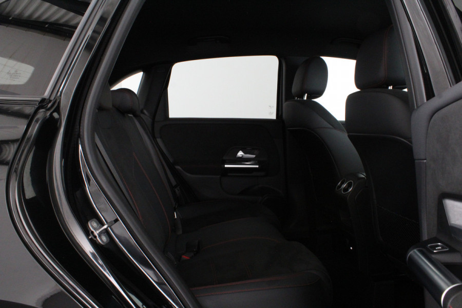 Mercedes-Benz B-Klasse 250 e AMG Line Plug-in hybride 85km WLTP/Night-pakket/Adapt.cruise