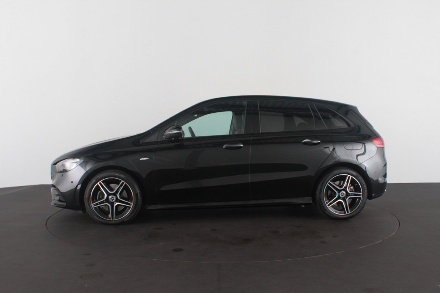 Mercedes-Benz B-Klasse 250 e AMG Line Plug-in hybride 85km WLTP/Night-pakket/Adapt.cruise
