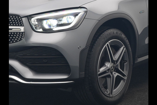 Mercedes-Benz GLC 300e 4MATIC Business Solution AMG PHEV 313pk Dealer O.H. | Trekhaak Afn. | Adaptive Cruise | Head Up | 360 Camera | Multi Beam LED | Lederen Sportstoelen Memory & Massage | Sfeerverlichting | Stoelverwarming | Apple Carplay | Blis | Navigatie | DAB | Plug In Hybrid |