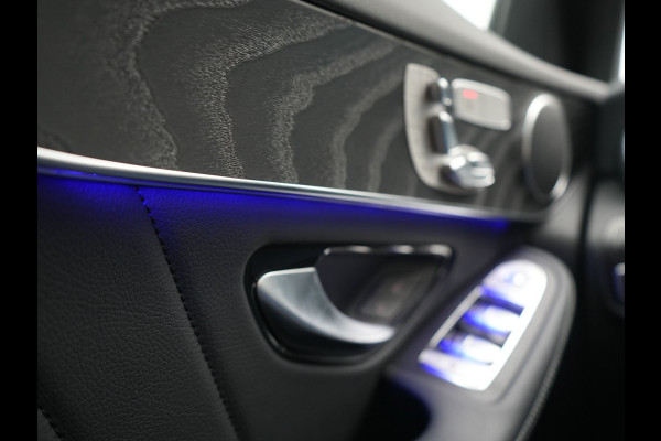 Mercedes-Benz GLC 300e 4MATIC Business Solution AMG PHEV 313pk Dealer O.H. | Trekhaak Afn. | Adaptive Cruise | Head Up | 360 Camera | Multi Beam LED | Lederen Sportstoelen Memory & Massage | Sfeerverlichting | Stoelverwarming | Apple Carplay | Blis | Navigatie | DAB | Plug In Hybrid |