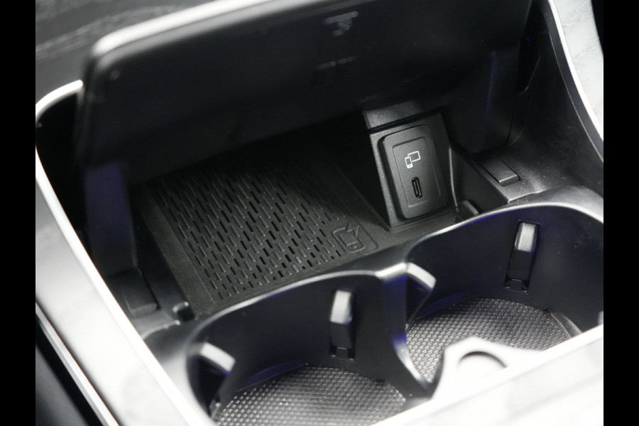 Mercedes-Benz GLC 300e 4MATIC Business Solution AMG PHEV 313pk Dealer O.H. | Trekhaak Afn. | Adaptive Cruise | Head Up | 360 Camera | Multi Beam LED | Lederen Sportstoelen Memory & Massage | Sfeerverlichting | Stoelverwarming | Apple Carplay | Blis | Navigatie | DAB | Plug In Hybrid |