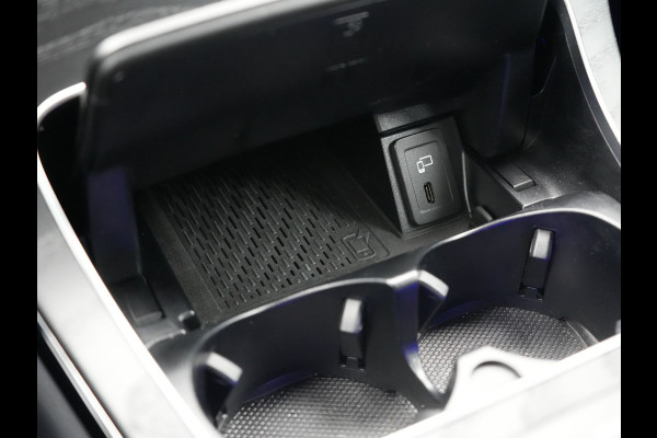 Mercedes-Benz GLC 300e 4MATIC Business Solution AMG PHEV 313pk Dealer O.H. | Trekhaak Afn. | Adaptive Cruise | Head Up | 360 Camera | Multi Beam LED | Lederen Sportstoelen Memory & Massage | Sfeerverlichting | Stoelverwarming | Apple Carplay | Blis | Navigatie | DAB | Plug In Hybrid |