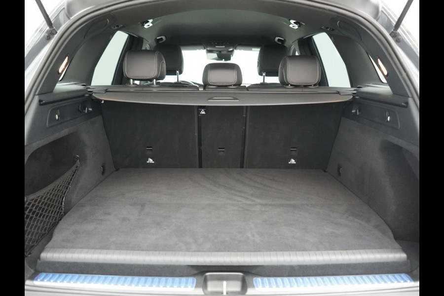 Mercedes-Benz GLC 300e 4MATIC Business Solution AMG PHEV 313pk Dealer O.H. | Trekhaak Afn. | Adaptive Cruise | Head Up | 360 Camera | Multi Beam LED | Lederen Sportstoelen Memory & Massage | Sfeerverlichting | Stoelverwarming | Apple Carplay | Blis | Navigatie | DAB | Plug In Hybrid |
