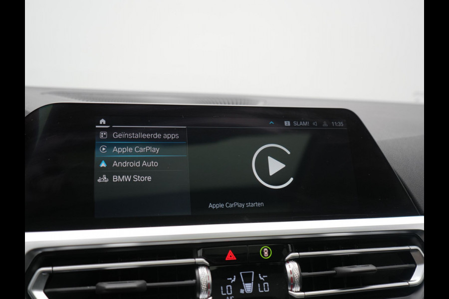BMW 3 Serie Touring 330e Sportline PHEV 293pk Dealer O.H. | Panodak | Adaptive Cruise | Head Up | Laser LED | 360 Camera | Lederen Sportstoelen Memory & Verwarmd | Stuur Verwarmd | Sfeerverlichting | Keyless | Blis | Apple Carplay | Hifi Audio | Plug In Hybrid |