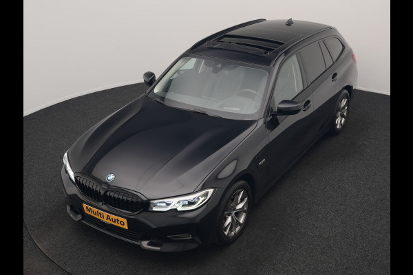 BMW 3 Serie Touring 330e Sportline PHEV 293pk Dealer O.H. | Panodak | Adaptive Cruise | Head Up | Laser LED | 360 Camera | Lederen Sportstoelen Memory & Verwarmd | Stuur Verwarmd | Sfeerverlichting | Keyless | Blis | Apple Carplay | Hifi Audio | Plug In Hybrid |
