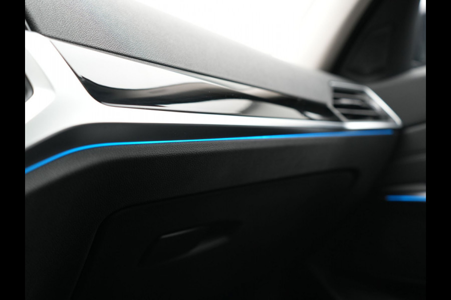 BMW 3 Serie Touring 330e Sportline PHEV 293pk Dealer O.H. | Panodak | Adaptive Cruise | Head Up | Laser LED | 360 Camera | Lederen Sportstoelen Memory & Verwarmd | Stuur Verwarmd | Sfeerverlichting | Keyless | Blis | Apple Carplay | Hifi Audio | Plug In Hybrid |