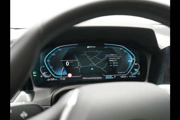 BMW 3 Serie Touring 330e Sportline PHEV 293pk Dealer O.H. | Panodak | Adaptive Cruise | Head Up | Laser LED | 360 Camera | Lederen Sportstoelen Memory & Verwarmd | Stuur Verwarmd | Sfeerverlichting | Keyless | Blis | Apple Carplay | Hifi Audio | Plug In Hybrid |