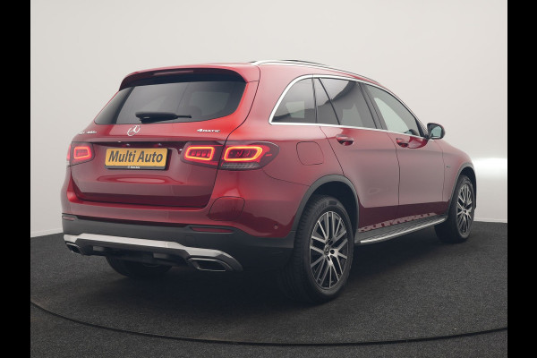 Mercedes-Benz GLC 300e 4MATIC Advantage PHEV 320pk Dealer O.H. | Trekhaak Af Fabriek | Panodak | Adaptive Cruise | Sportstoelen Verwarmd | Sfeerverlichting | Apple Carplay | Blis | Navigatie | DAB | Plug In Hybrid |