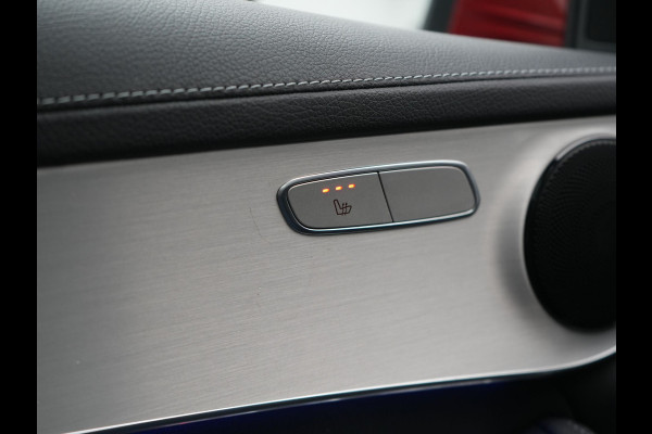 Mercedes-Benz GLC 300e 4MATIC Advantage PHEV 320pk Dealer O.H. | Trekhaak Af Fabriek | Panodak | Adaptive Cruise | Sportstoelen Verwarmd | Sfeerverlichting | Apple Carplay | Blis | Navigatie | DAB | Plug In Hybrid |