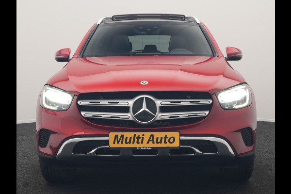 Mercedes-Benz GLC 300e 4MATIC Advantage PHEV 320pk Dealer O.H. | Trekhaak Af Fabriek | Panodak | Adaptive Cruise | Sportstoelen Verwarmd | Sfeerverlichting | Apple Carplay | Blis | Navigatie | DAB | Plug In Hybrid |
