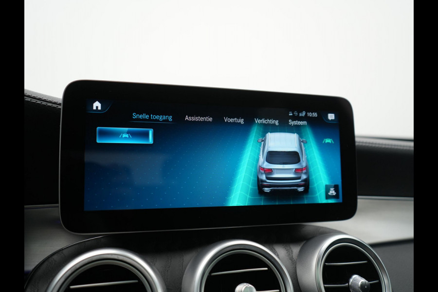 Mercedes-Benz GLC 300e 4MATIC Advantage PHEV 320pk Dealer O.H. | Trekhaak Af Fabriek | Panodak | Adaptive Cruise | Sportstoelen Verwarmd | Sfeerverlichting | Apple Carplay | Blis | Navigatie | DAB | Plug In Hybrid |