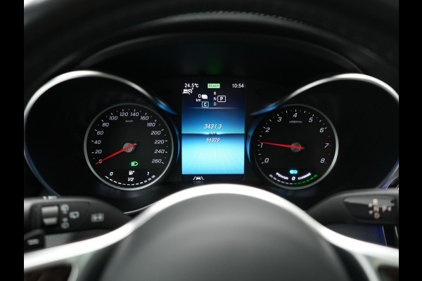 Mercedes-Benz GLC 300e 4MATIC Advantage PHEV 320pk Dealer O.H. | Trekhaak Af Fabriek | Panodak | Adaptive Cruise | Sportstoelen Verwarmd | Sfeerverlichting | Apple Carplay | Blis | Navigatie | DAB | Plug In Hybrid |