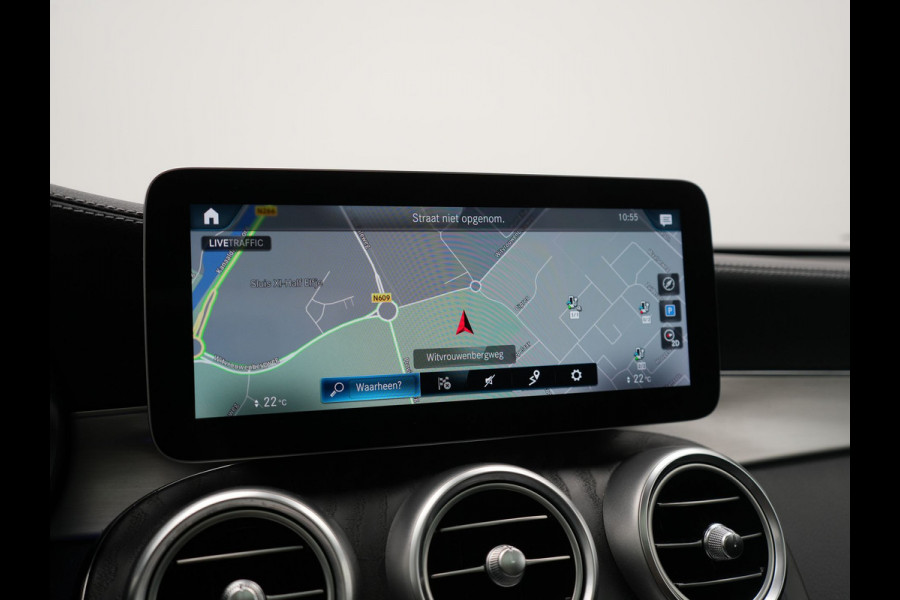 Mercedes-Benz GLC 300e 4MATIC Advantage PHEV 320pk Dealer O.H. | Trekhaak Af Fabriek | Panodak | Adaptive Cruise | Sportstoelen Verwarmd | Sfeerverlichting | Apple Carplay | Blis | Navigatie | DAB | Plug In Hybrid |