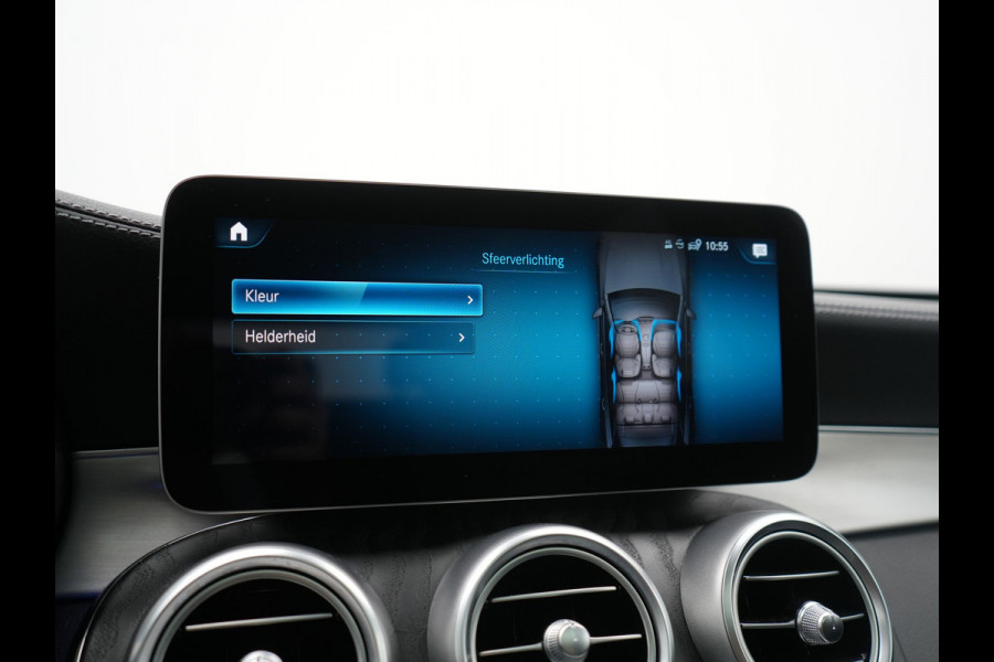 Mercedes-Benz GLC 300e 4MATIC Advantage PHEV 320pk Dealer O.H. | Trekhaak Af Fabriek | Panodak | Adaptive Cruise | Sportstoelen Verwarmd | Sfeerverlichting | Apple Carplay | Blis | Navigatie | DAB | Plug In Hybrid |