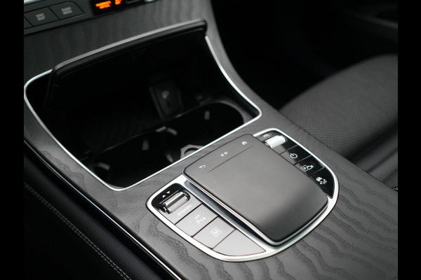 Mercedes-Benz GLC 300e 4MATIC Advantage PHEV 320pk Dealer O.H. | Trekhaak Af Fabriek | Panodak | Adaptive Cruise | Sportstoelen Verwarmd | Sfeerverlichting | Apple Carplay | Blis | Navigatie | DAB | Plug In Hybrid |