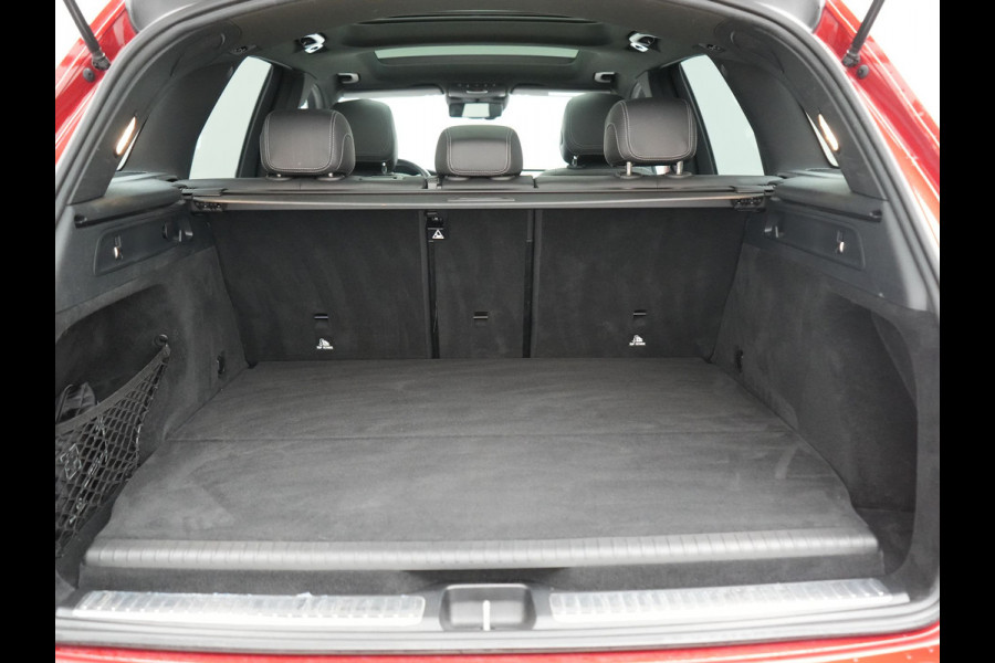 Mercedes-Benz GLC 300e 4MATIC Advantage PHEV 320pk Dealer O.H. | Trekhaak Af Fabriek | Panodak | Adaptive Cruise | Sportstoelen Verwarmd | Sfeerverlichting | Apple Carplay | Blis | Navigatie | DAB | Plug In Hybrid |