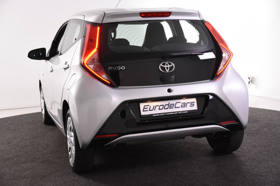 Toyota Aygo 1.0 VVT-i x-play *1ste Eigenaar*Airco*Cruise Control*Carplay*
