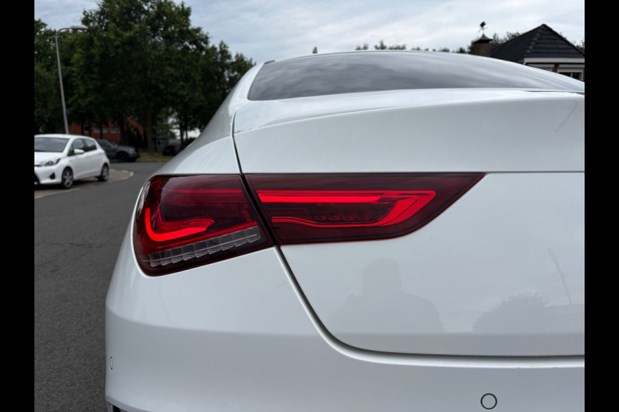 Mercedes-Benz CLA-Klasse 180 Premium Plus 10 INCH WIDESCREEN