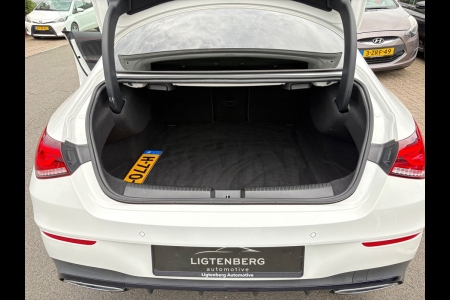 Mercedes-Benz CLA-Klasse 180 Premium Plus 10 INCH WIDESCREEN