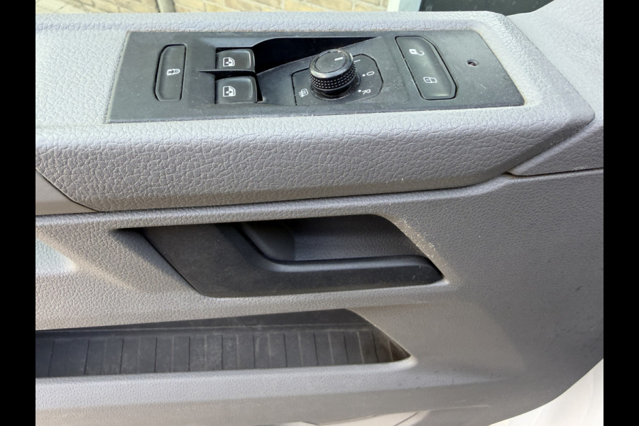 Volkswagen Transporter 2.0 TDI L2H1 110PK Euro 6 Comfortline Trekhaak/cruise control/airco