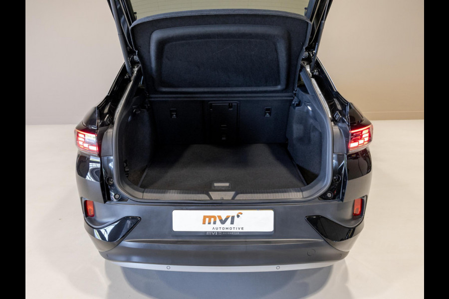 Volkswagen ID.5 Pro 77 kWh SOH 95% / 204pk / Achteruitrij camera / Stoelverwarming /