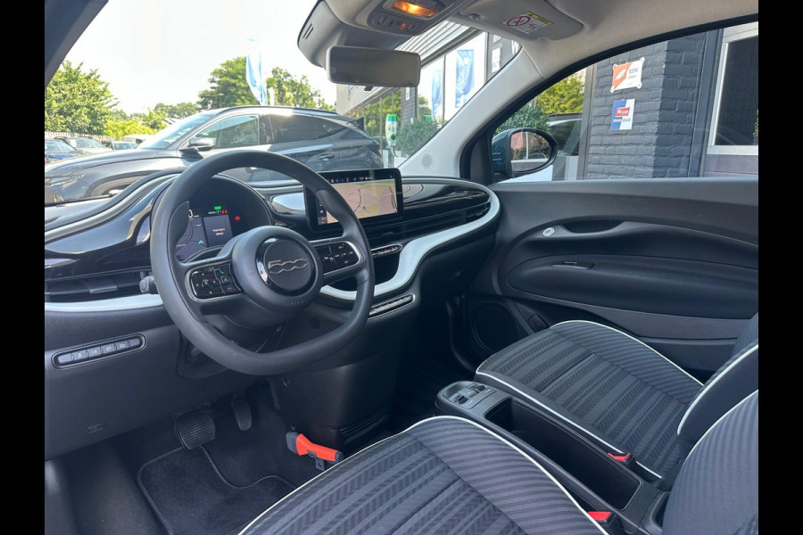 Fiat 500 3+1 Passion 42 kWh, Automaat, Navi, CarPlay, Cruise, Bluetooth, NAP, SOH 91.3%