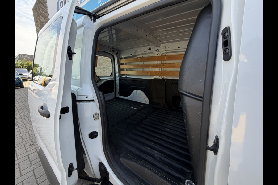 Opel Combo 1.5 BlueHDI 100 PK Euro 6 L2 H1 CarPlay/navi/cruise control/trekhaak