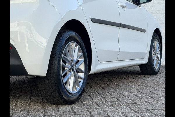 Kia Rio 1.0 TGDI DynamicLine Camera Carplay Cruise Navigatie Clima Pdc All season banden