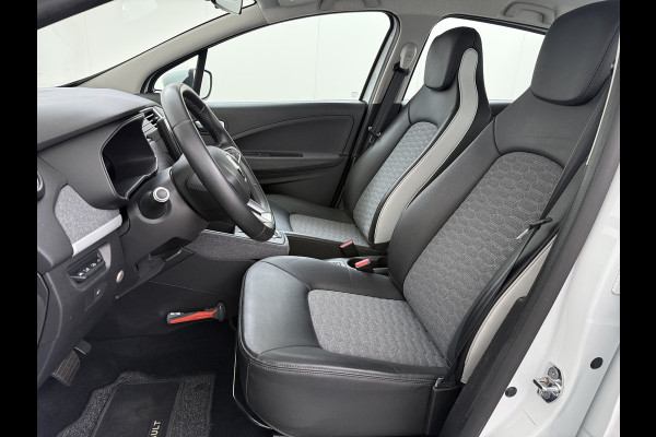 Renault ZOE R135 Zen **52kWh** Warmtepomp Eigen Accu Navi Ecc Apple Carplay/Android Auto Keyless Bluetooth Cruise Control Pdc SOH 76% Regen-Lichtsensor Led Lmv Isofix Lane Assist 1e Eigenaar Dealeronderhouden Origineel Nederlandse Auto