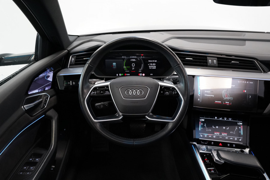 Audi e-tron 55 quattro Business edition Plus 95 kWh Panoramadak Leder B&O Full-led