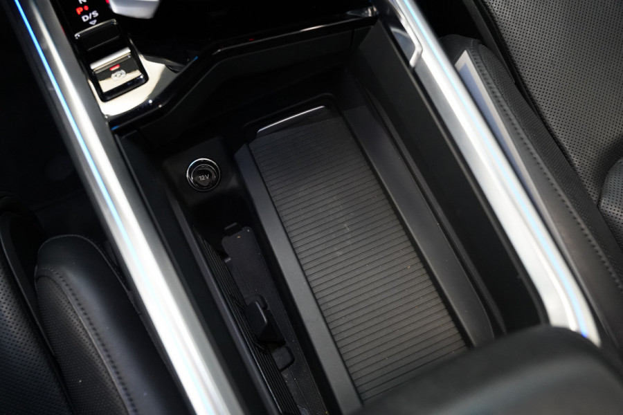 Audi e-tron 55 quattro Business edition Plus 95 kWh Panoramadak Leder B&O Full-led