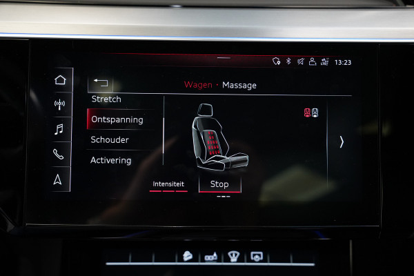Audi e-tron 55 quattro Business edition Plus 95 kWh Panoramadak Leder B&O Full-led
