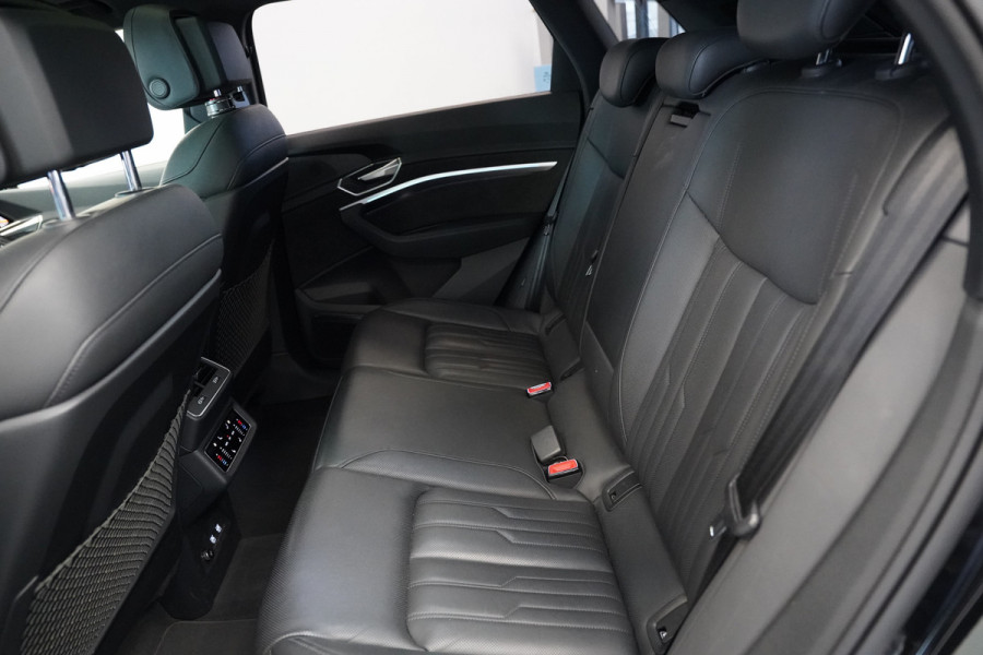 Audi e-tron 55 quattro Business edition Plus 95 kWh Panoramadak Leder B&O Full-led