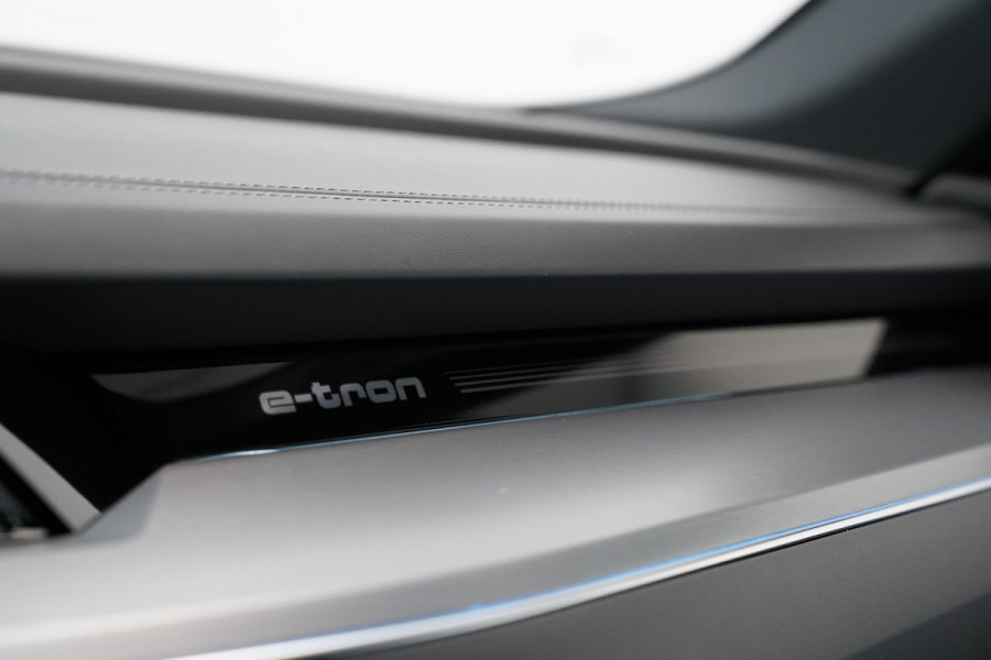 Audi e-tron 55 quattro Business edition Plus 95 kWh Panoramadak Leder B&O Full-led