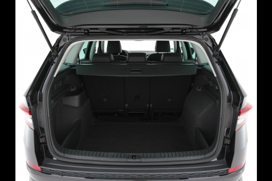 Škoda Kodiaq 1.5 TSI Business Edition (INCL-BTW) *LEATHER-FABRIC | FULL-LED | DIGI-COCKPIT | CAMERA | KEYLESS | DAB+ | NAVI-FULLMAP | SPORTSEATS | PRIVACY-GLASS | ECC | PDC | TOWBAR | CRUISE | 20''ALU*