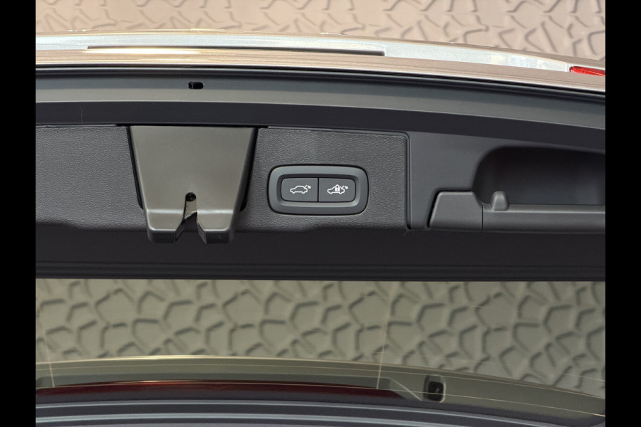 Volvo XC60 2.0 T8 Plug-in hybrid AWD Ultra Bright Exec. Ed.