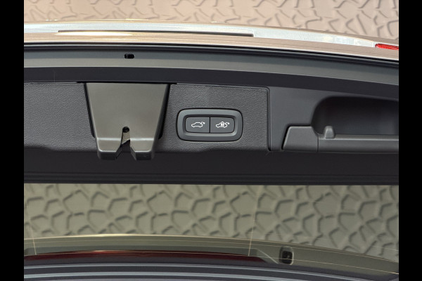 Volvo XC60 2.0 T8 Plug-in hybrid AWD Ultra Bright Exec. Ed.