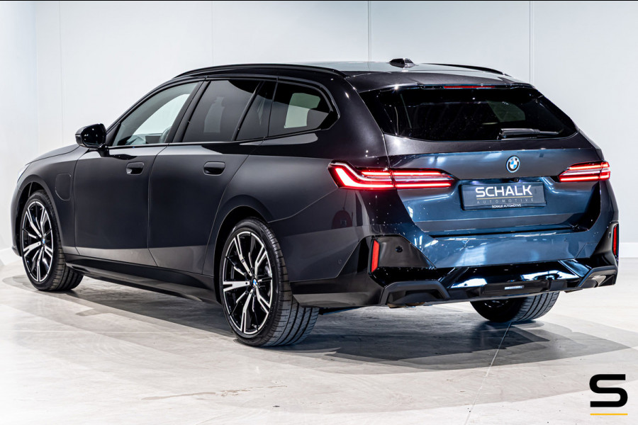 BMW 5 Serie Touring 550e xDrive|Full|B&W|Fiscaal aantrekkelijk