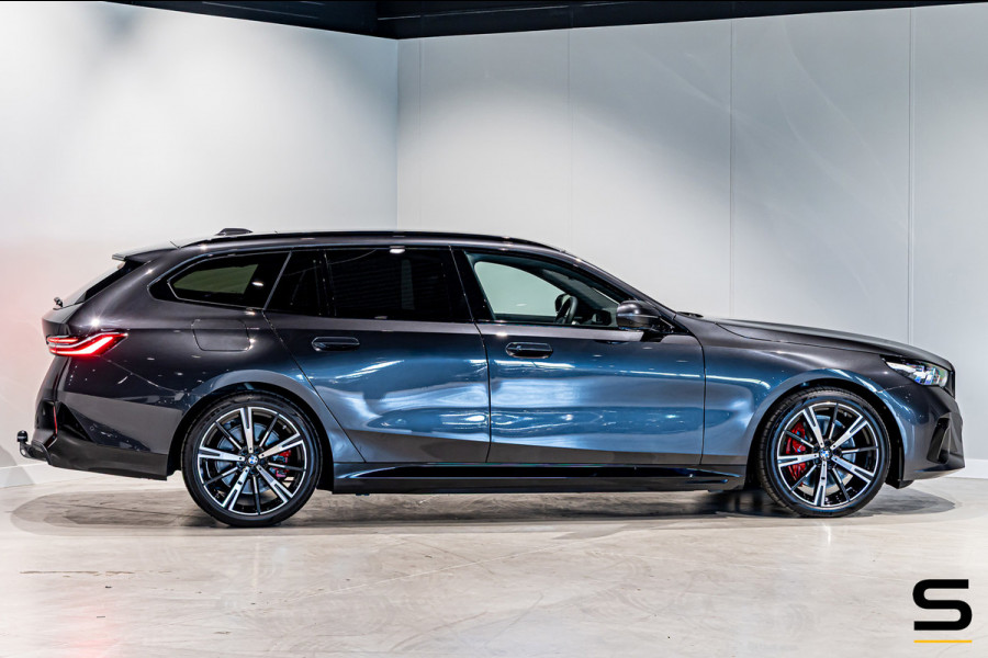 BMW 5 Serie Touring 550e xDrive|Full|B&W|Fiscaal aantrekkelijk