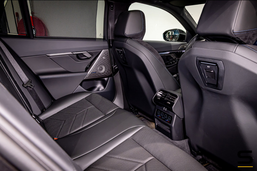BMW 5 Serie Touring 550e xDrive|Full|B&W|Fiscaal aantrekkelijk