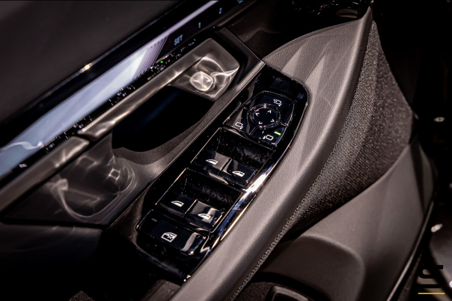 BMW 5 Serie Touring 550e xDrive|Full|B&W|Fiscaal aantrekkelijk