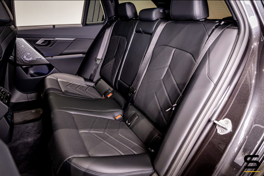BMW 5 Serie Touring 550e xDrive|Full|B&W|Fiscaal aantrekkelijk